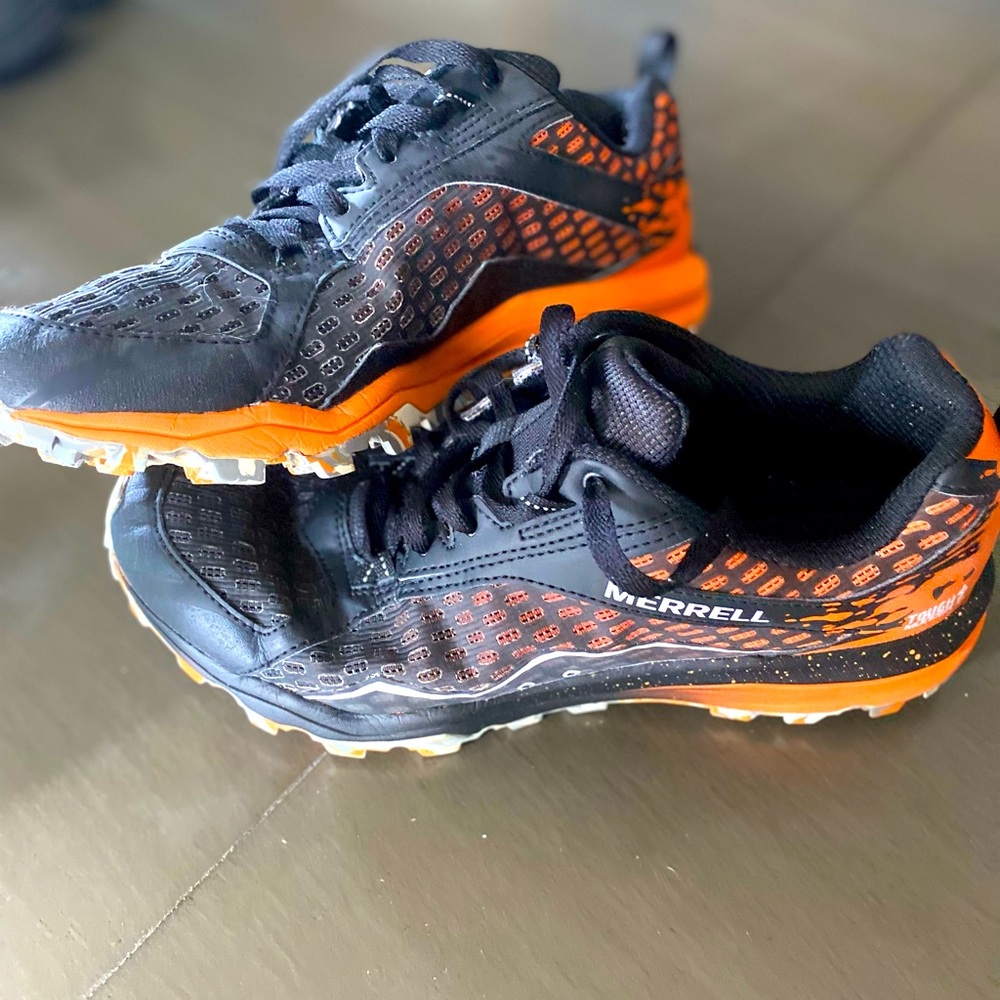 Mens size 8 Merrell Tough Mudder Shoe